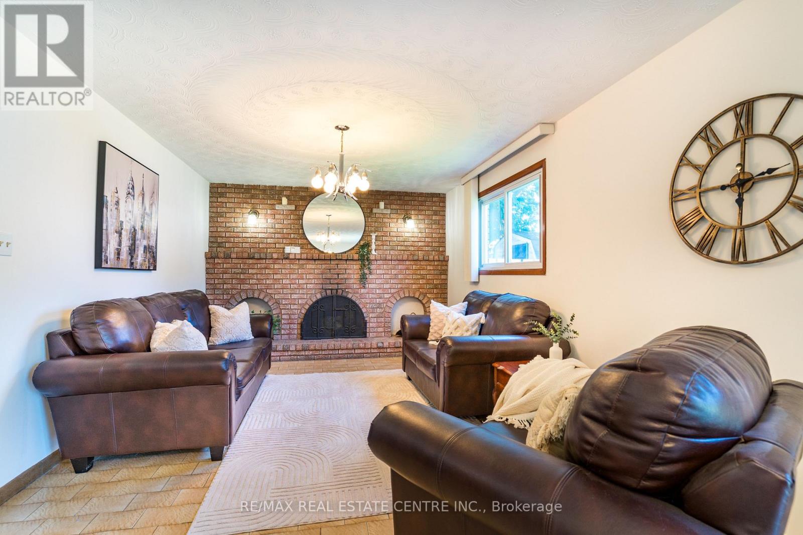 102 MARKSON CRESCENT - 22