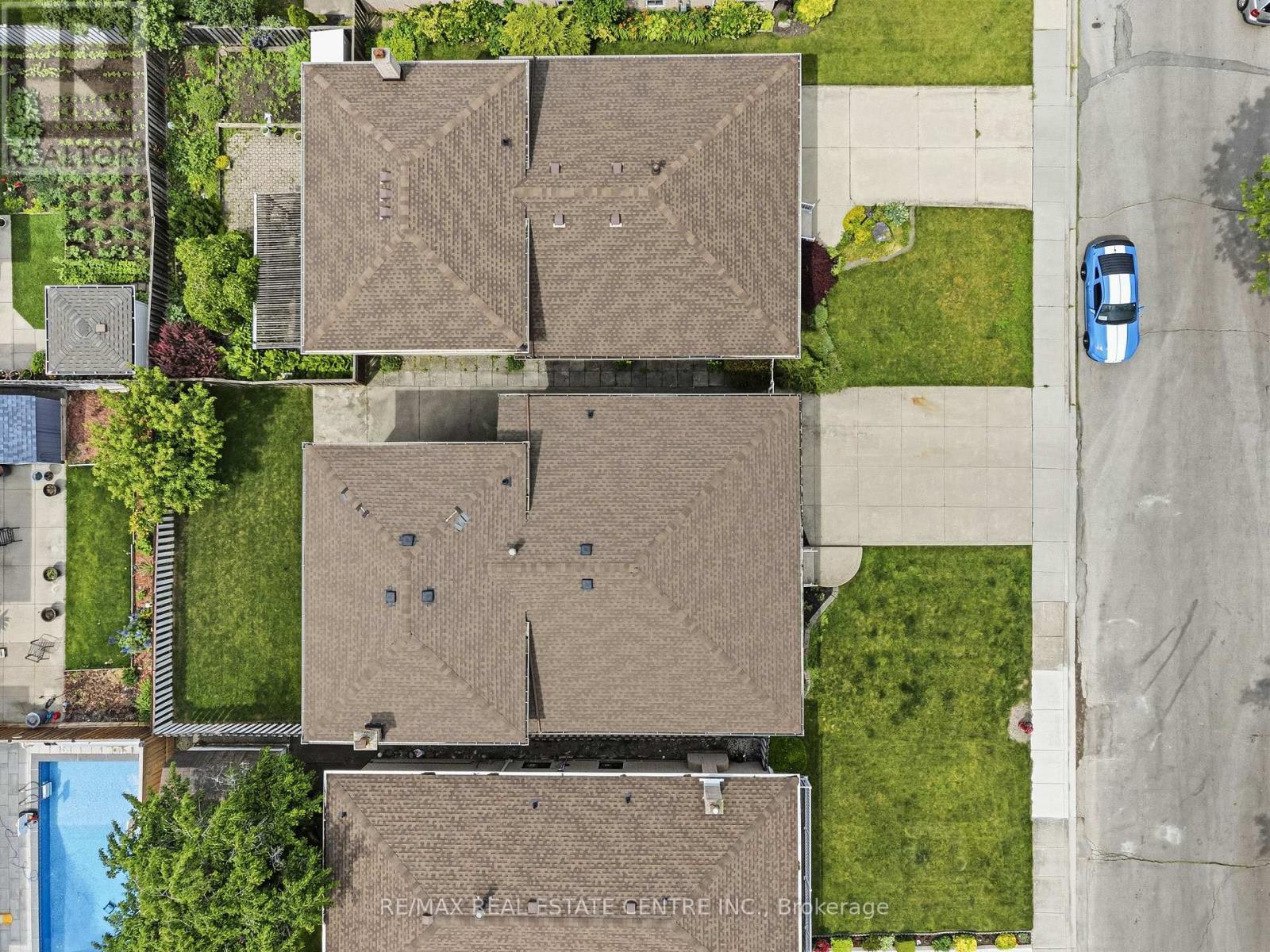 102 MARKSON CRESCENT - 39