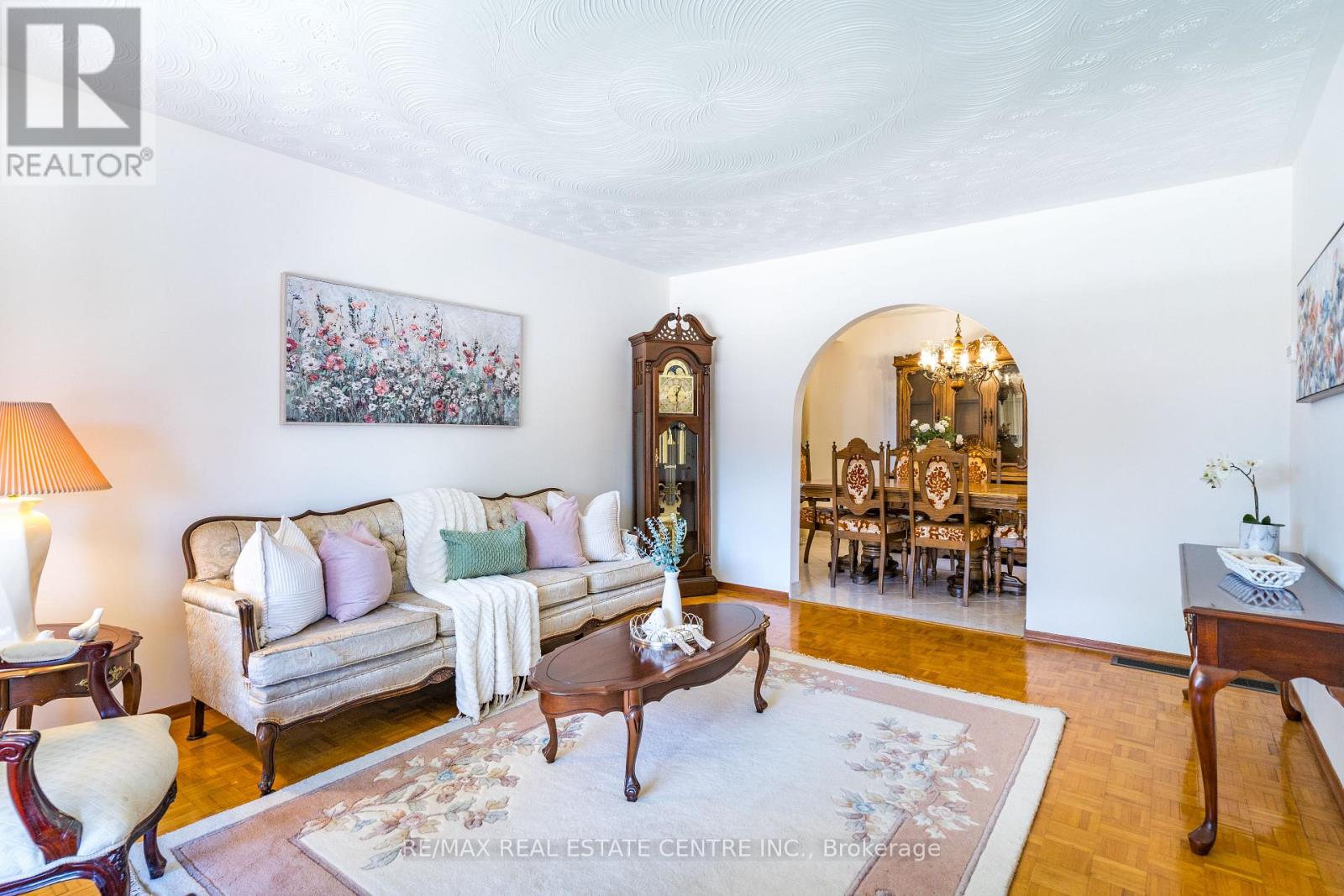 102 MARKSON CRESCENT - 4