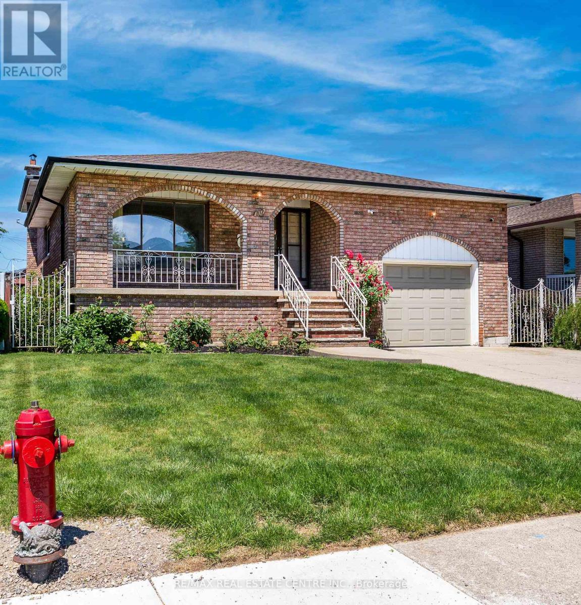 102 MARKSON CRESCENT - 46