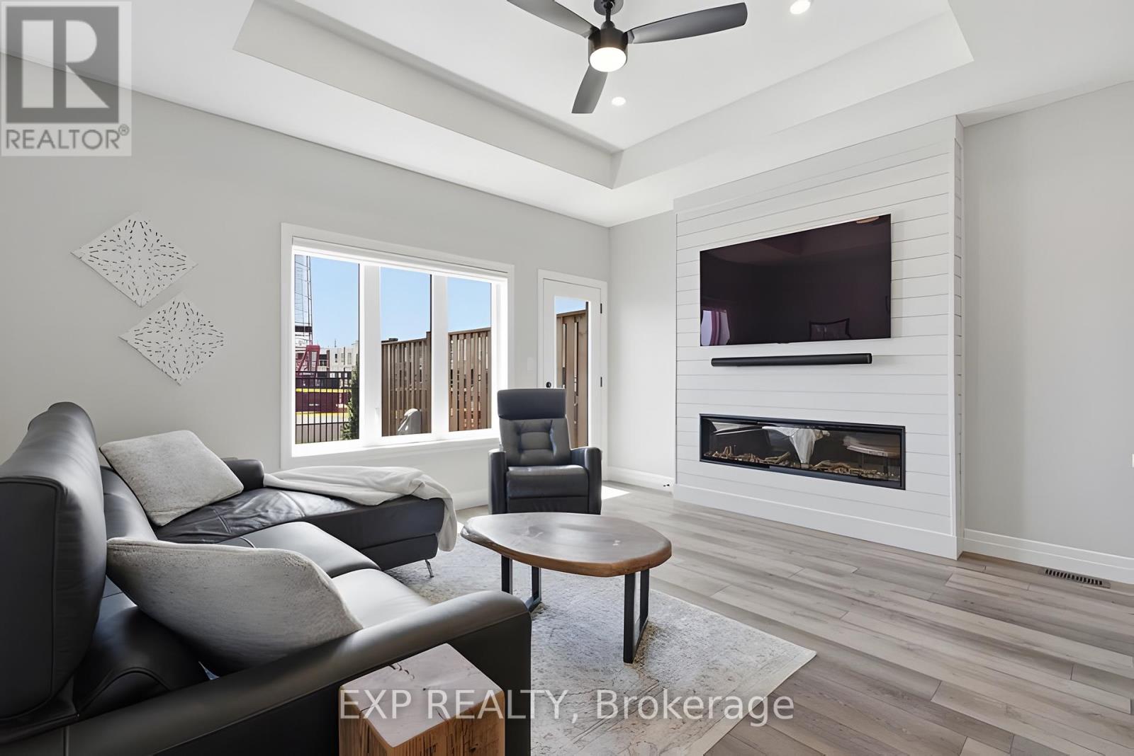 137 SOUTH PARKWOOD BOULEVARD - 20