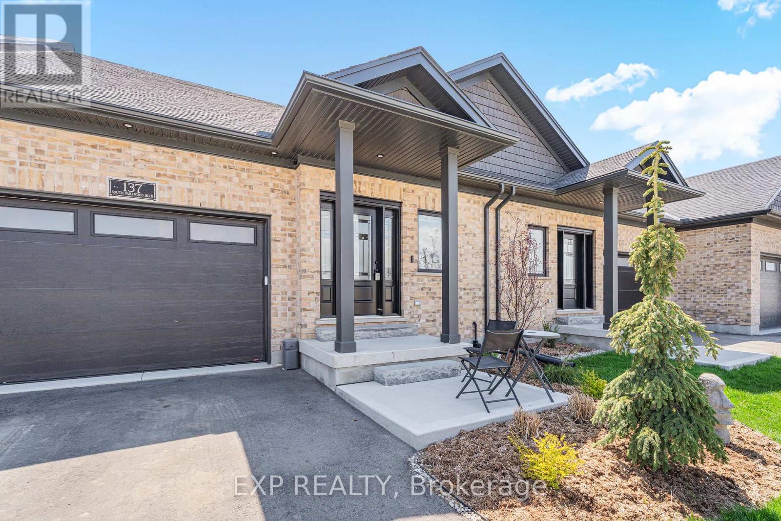 137 SOUTH PARKWOOD BOULEVARD - 3