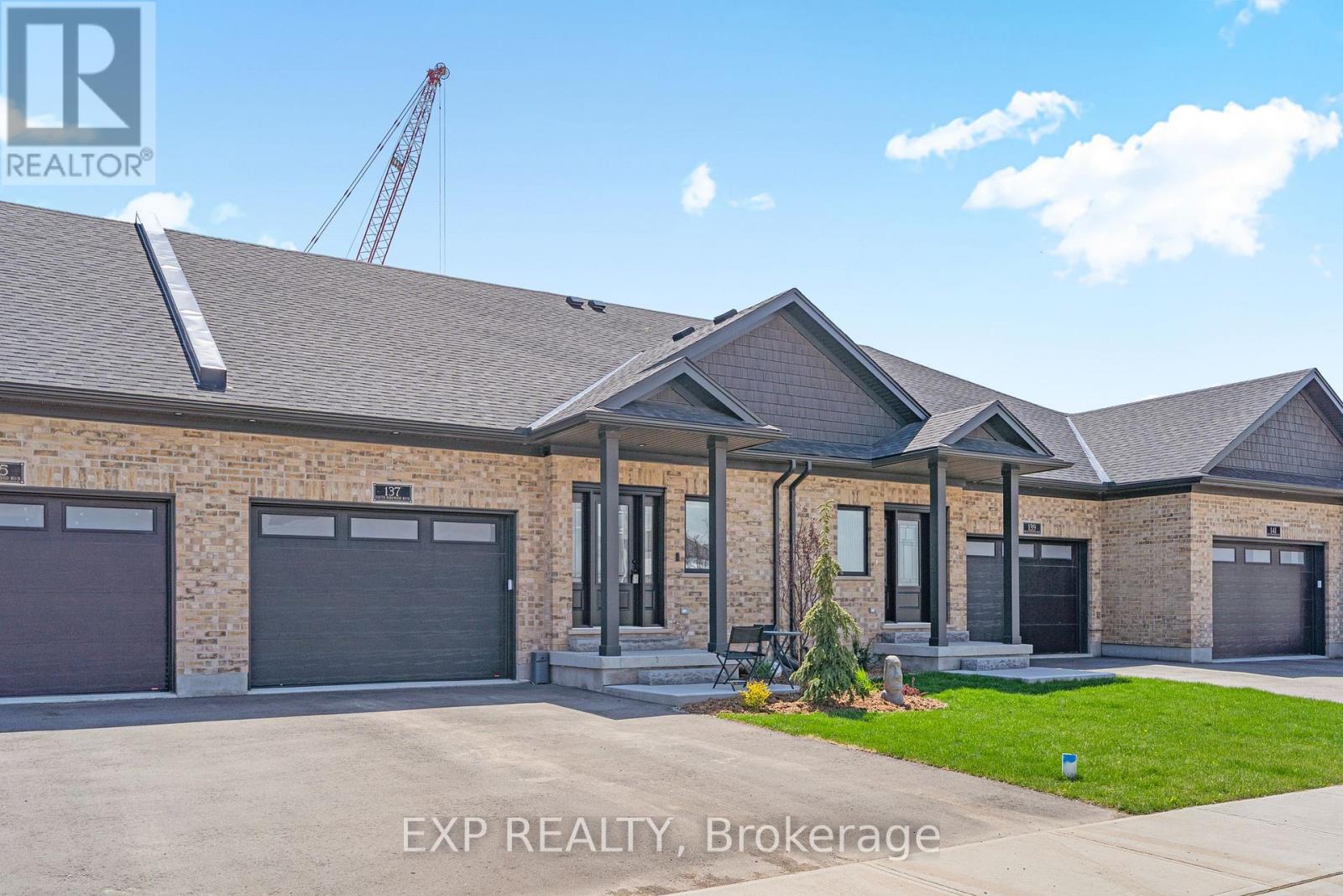 137 SOUTH PARKWOOD BOULEVARD - 6