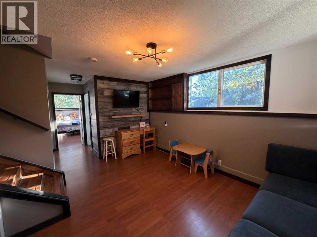 987 1 Avenue - 24
