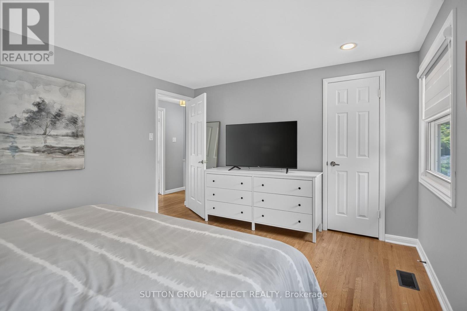 25 HAVENRIDGE CRESCENT - 21
