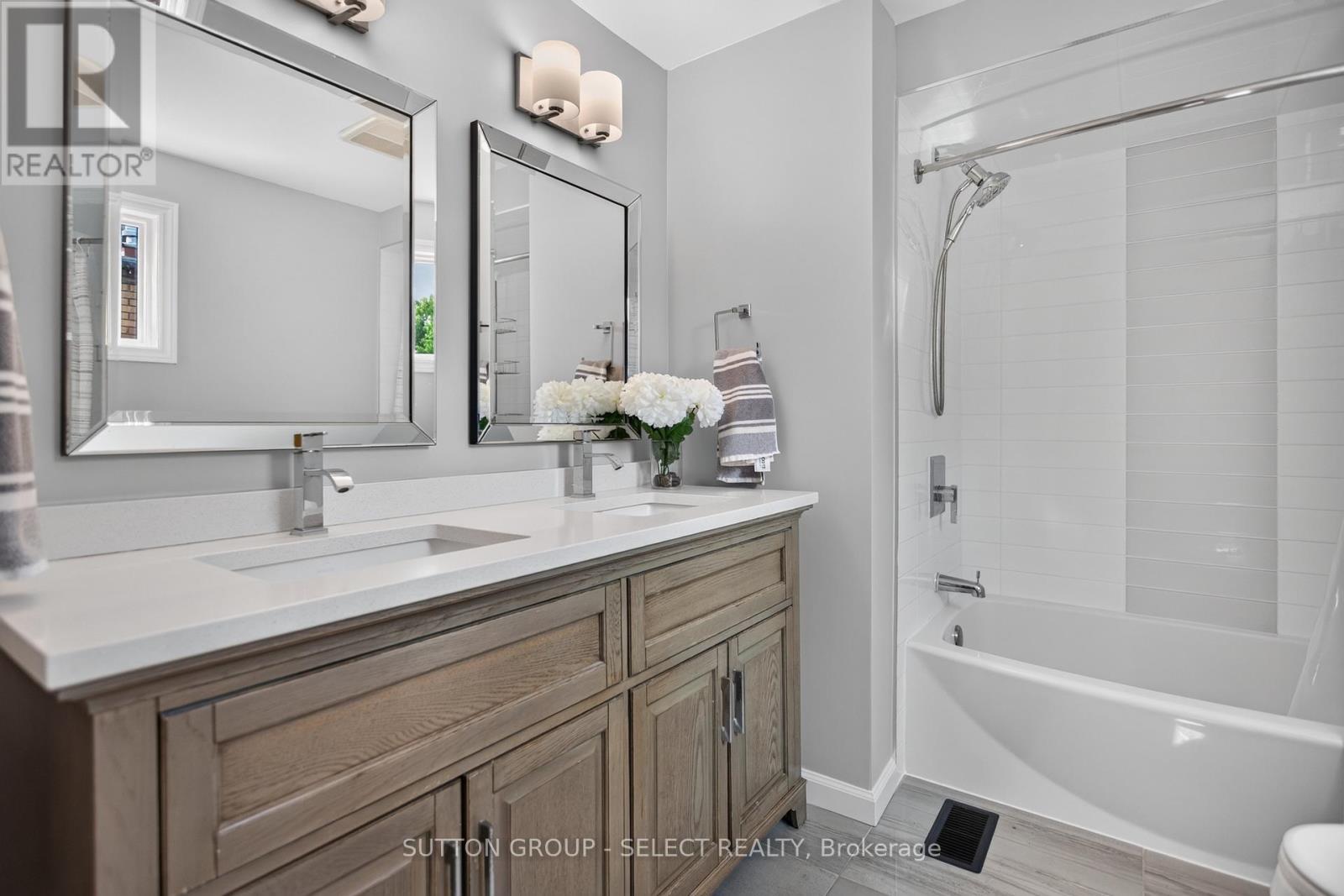 25 HAVENRIDGE CRESCENT - 22