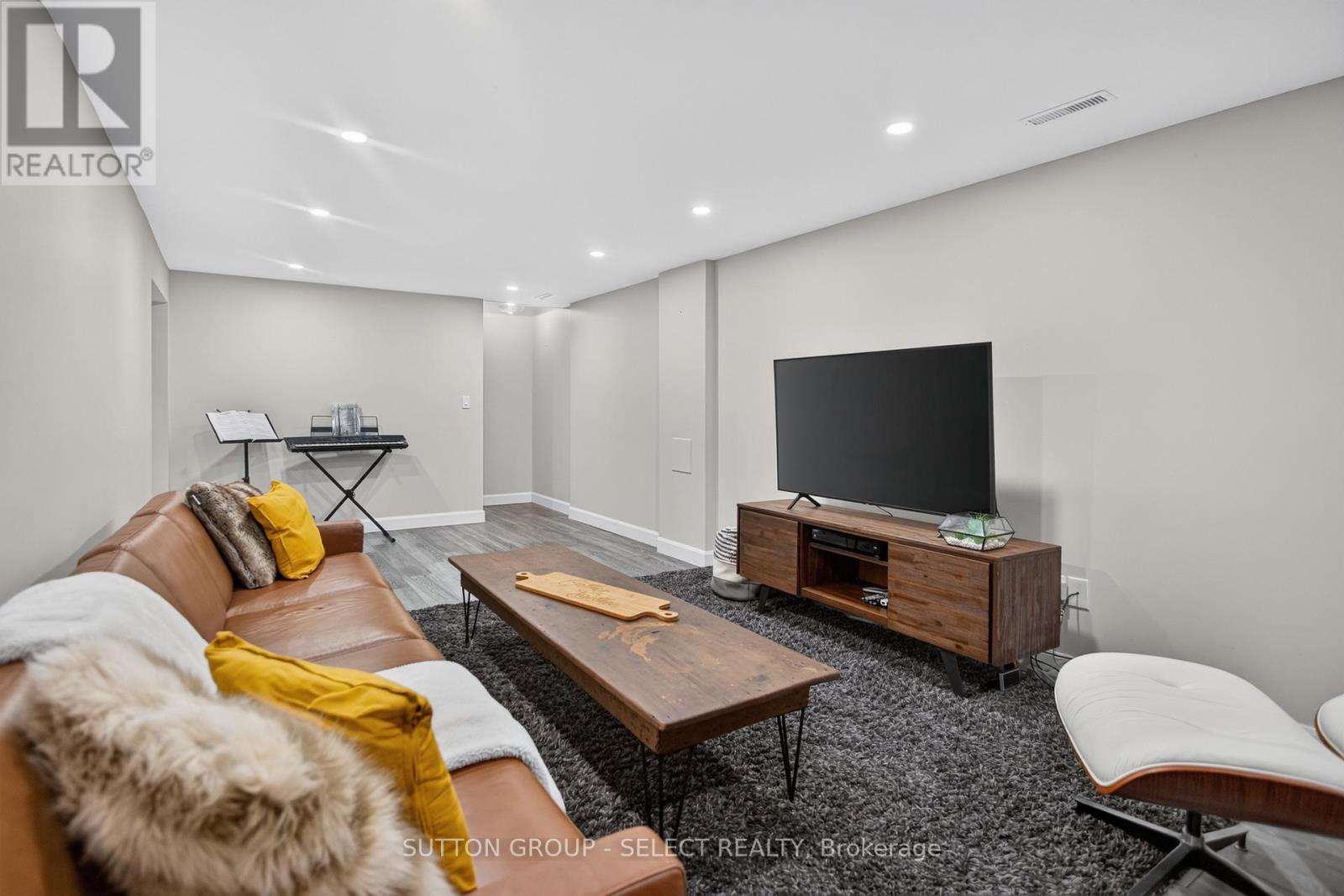 25 HAVENRIDGE CRESCENT - 31