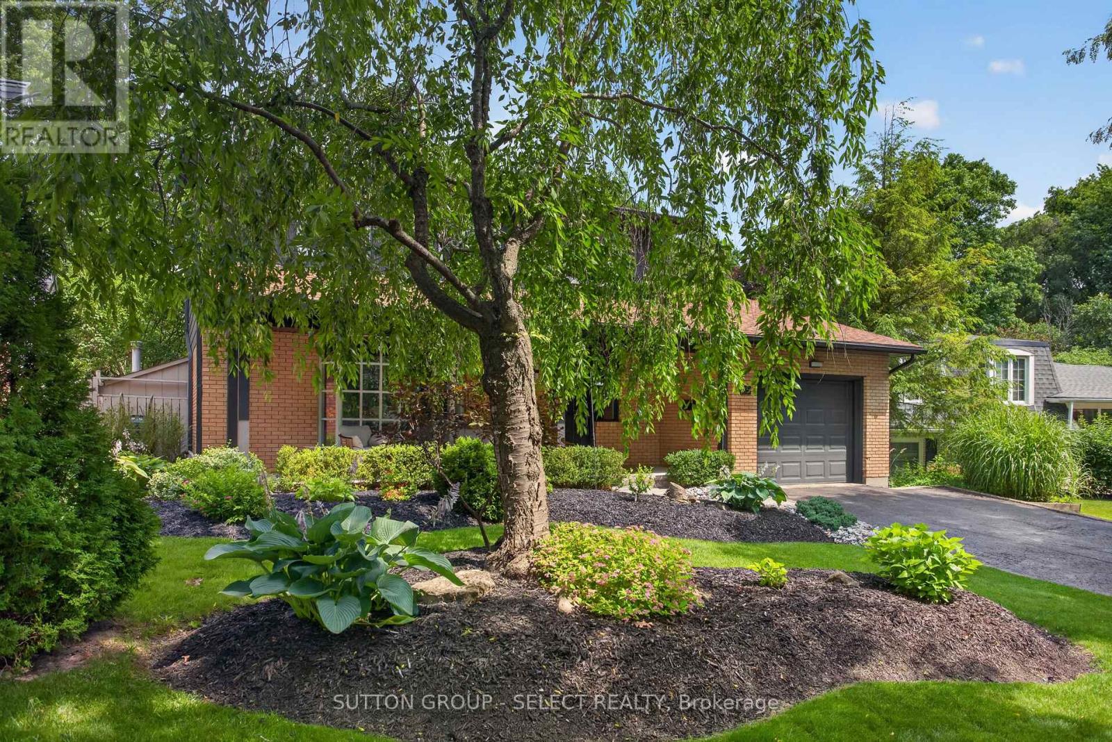 25 HAVENRIDGE CRESCENT - 4