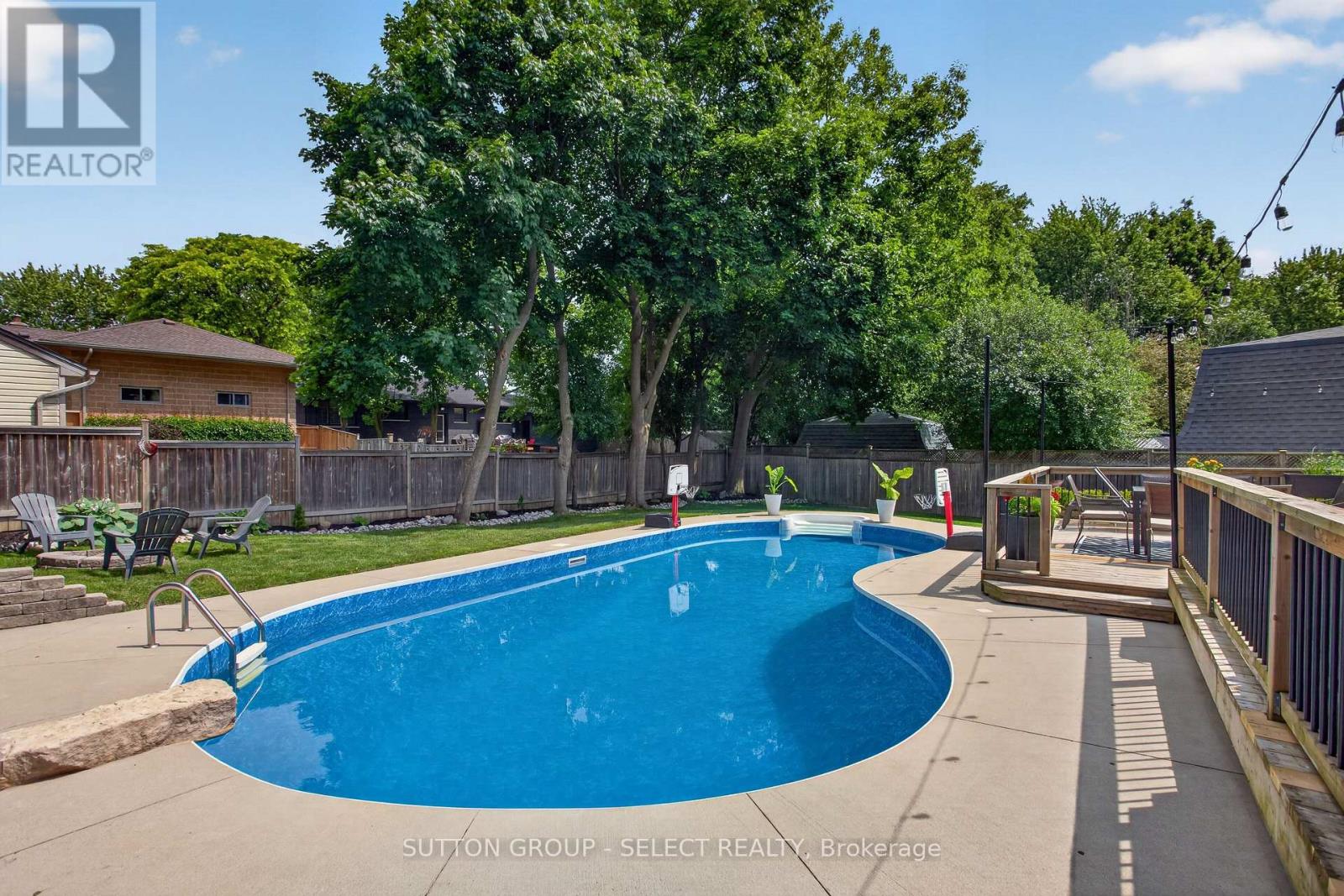 25 HAVENRIDGE CRESCENT - 43