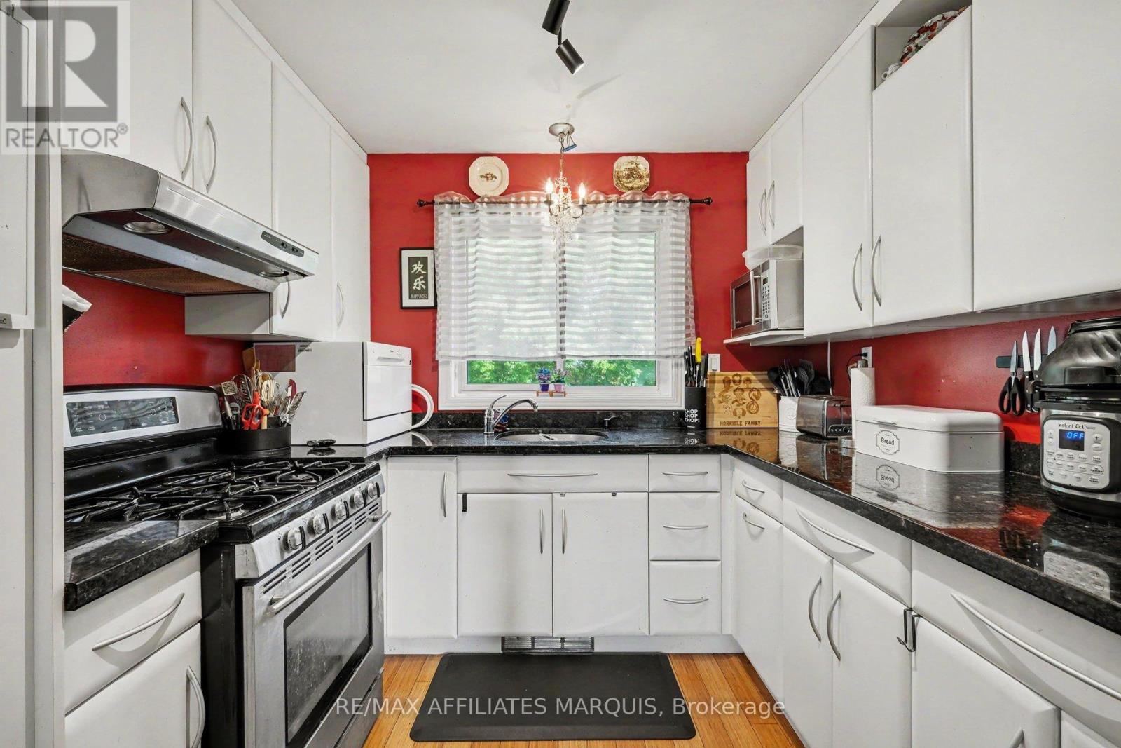 7496 ROGER STEVENS DRIVE - 11
