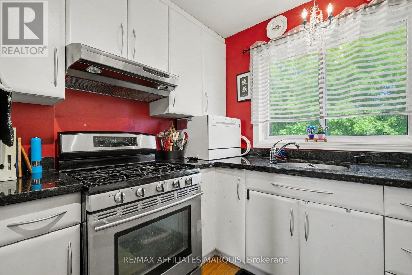 7496 ROGER STEVENS DRIVE - 12