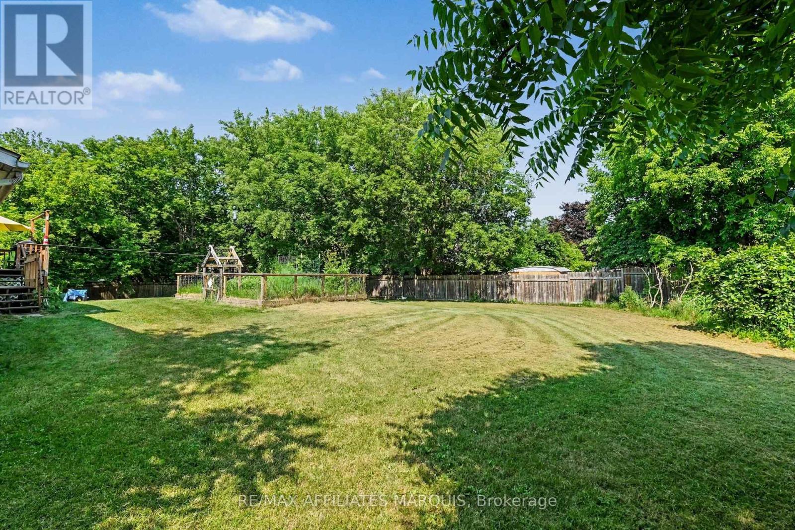 7496 ROGER STEVENS DRIVE - 35
