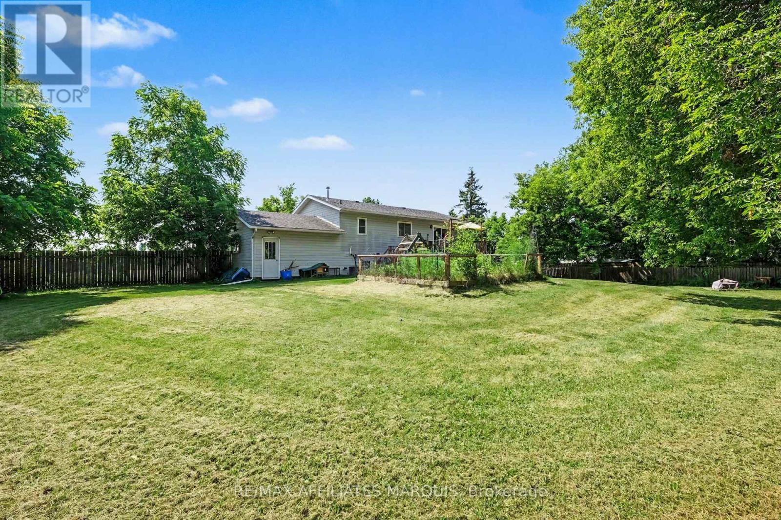 7496 ROGER STEVENS DRIVE - 36