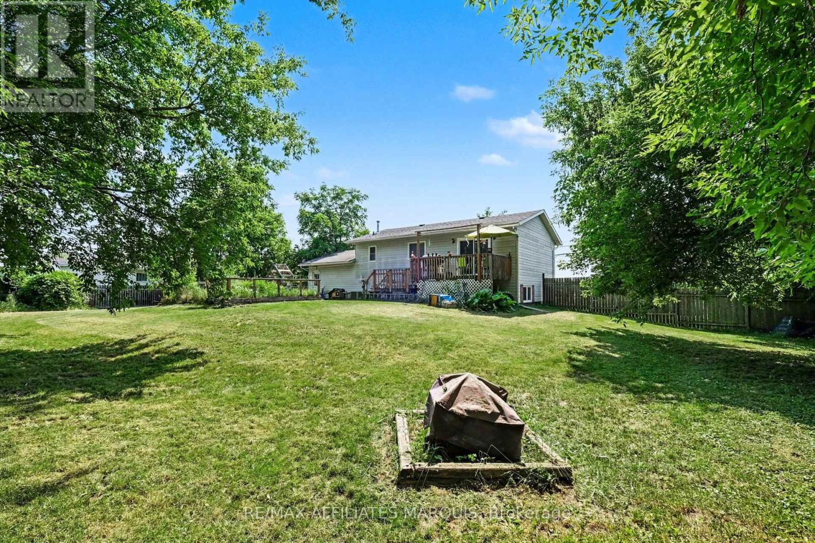 7496 ROGER STEVENS DRIVE - 37