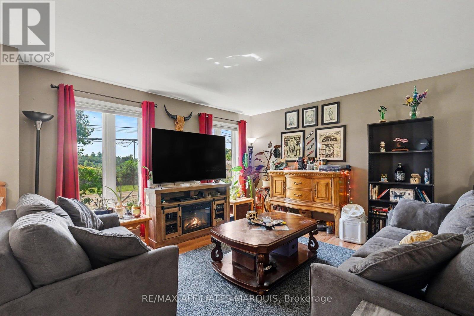 7496 ROGER STEVENS DRIVE - 4