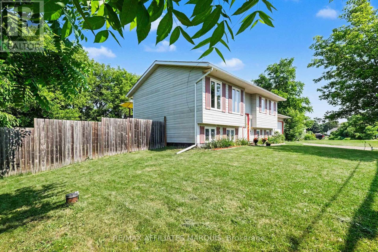 7496 ROGER STEVENS DRIVE - 41