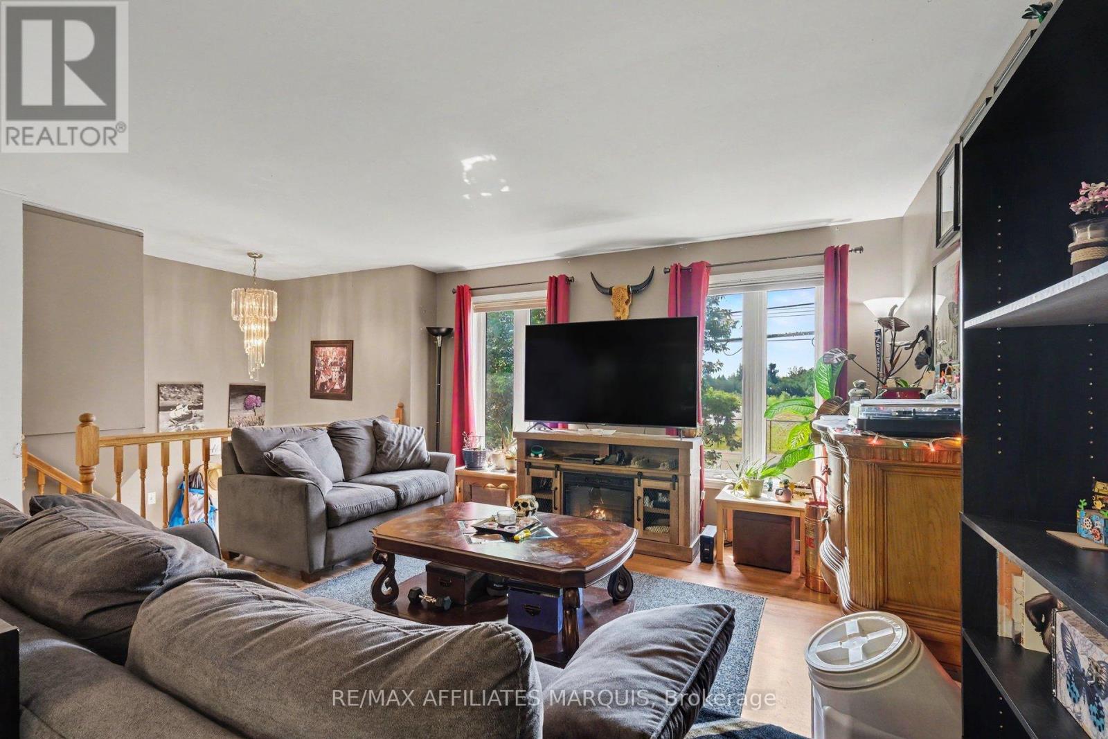 7496 ROGER STEVENS DRIVE - 5