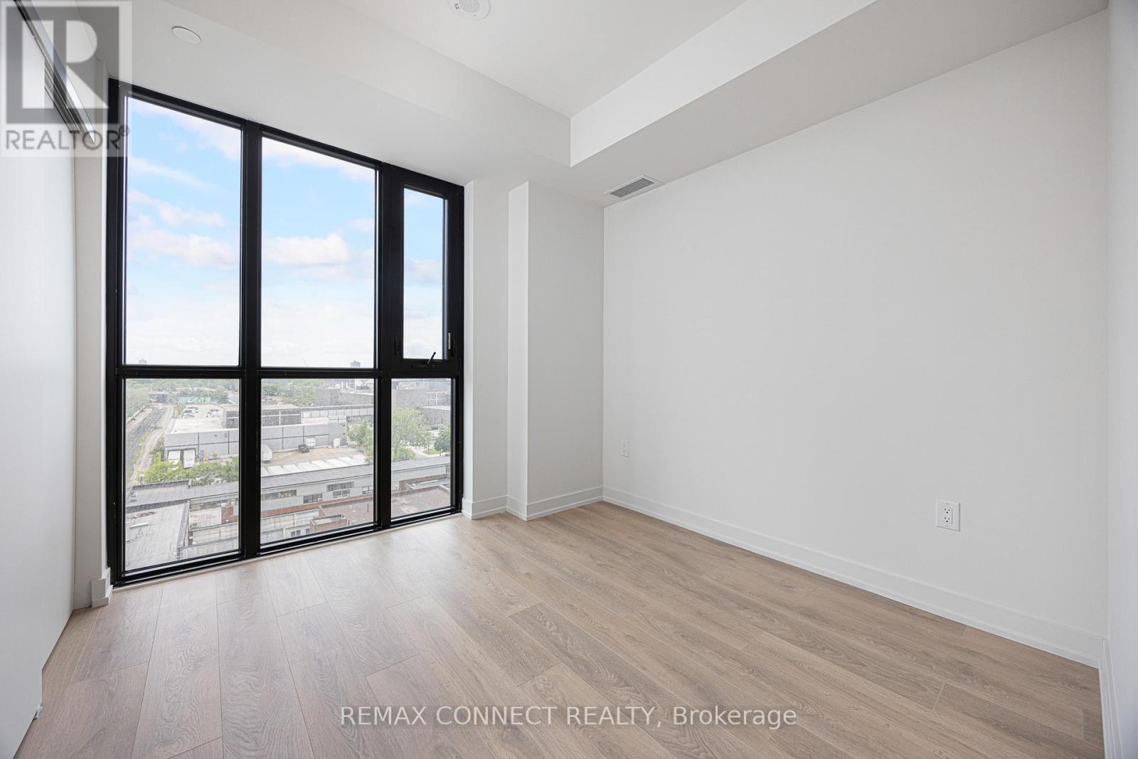 #1002 181 STERLING ROAD - 13