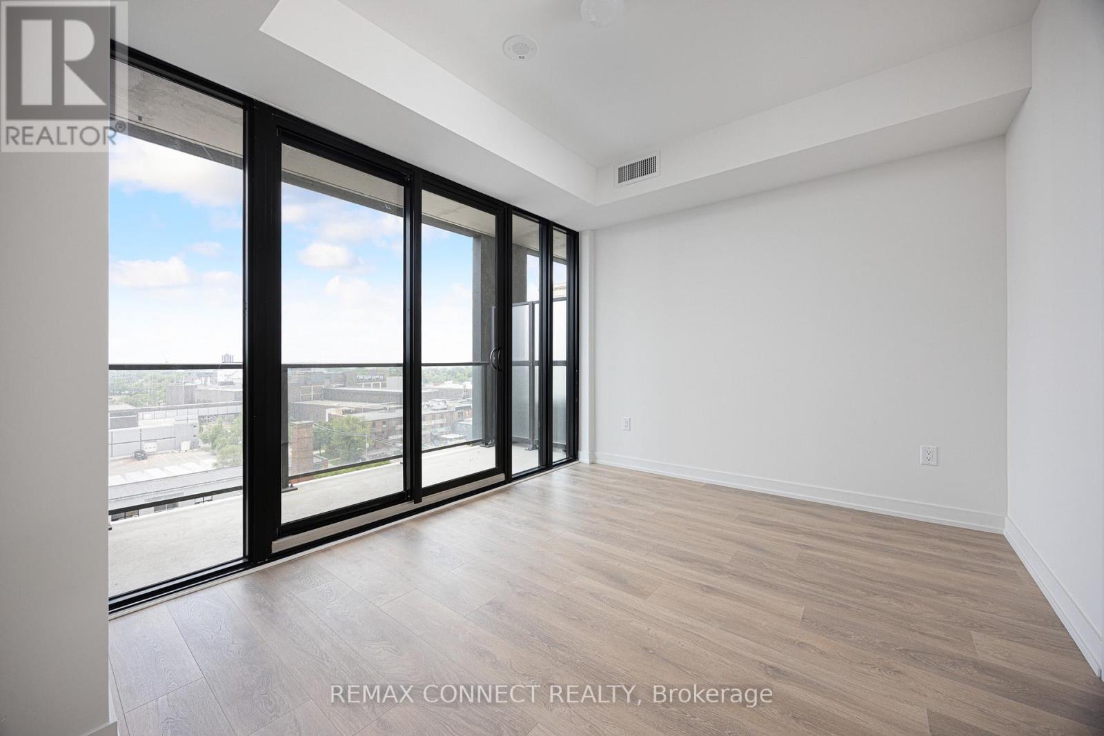 #1002 181 STERLING ROAD - 8