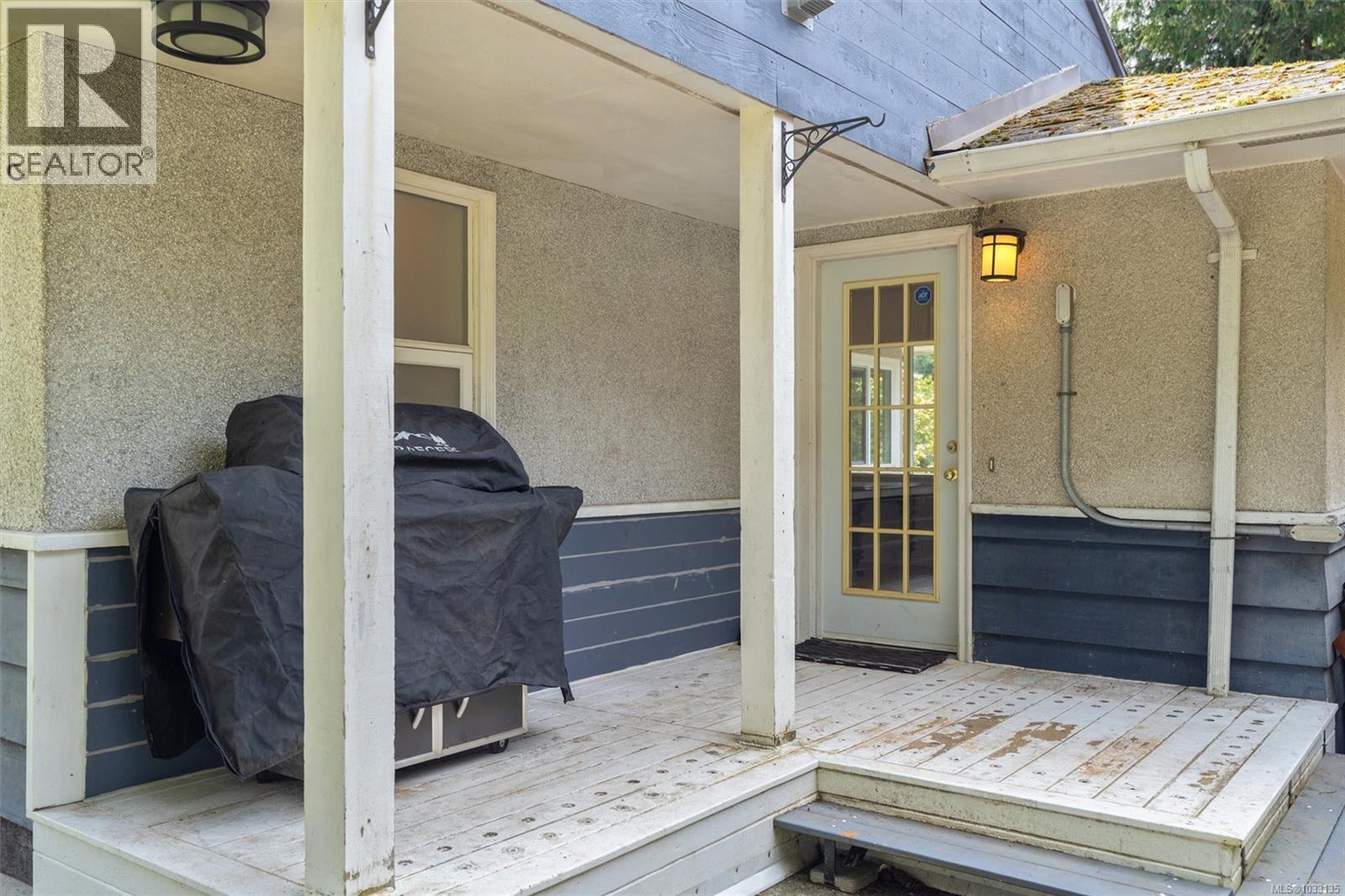 4047 Haro Rd - 27