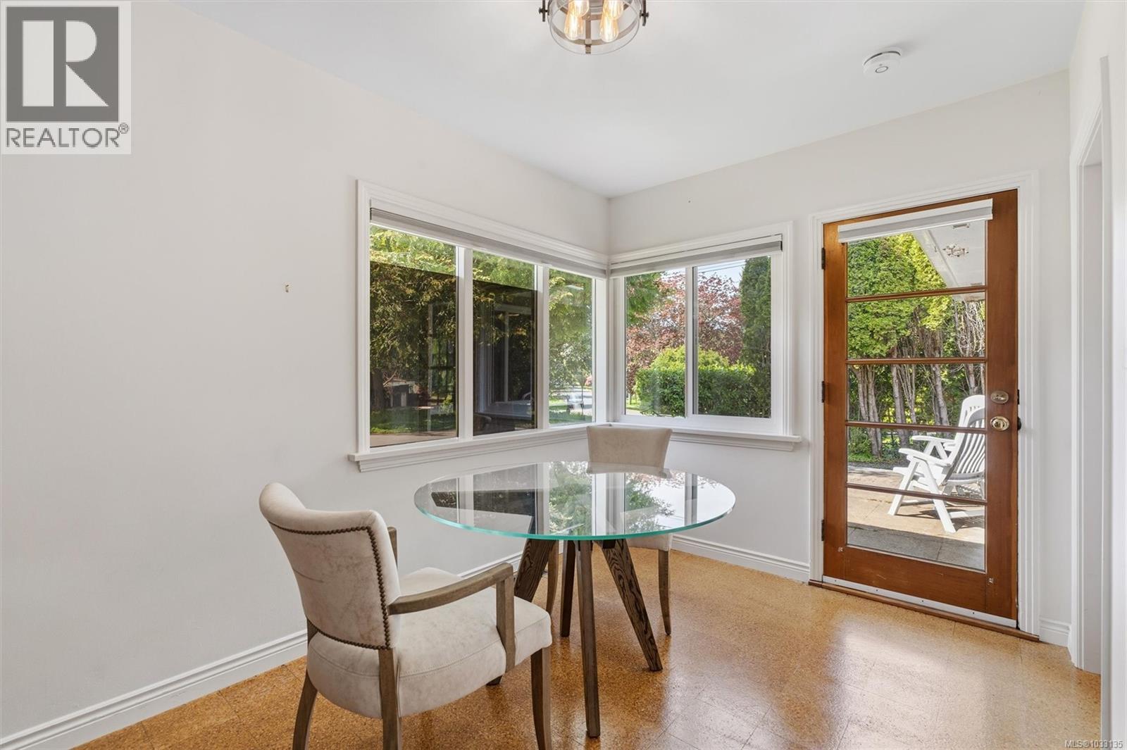 4047 Haro Rd - 13