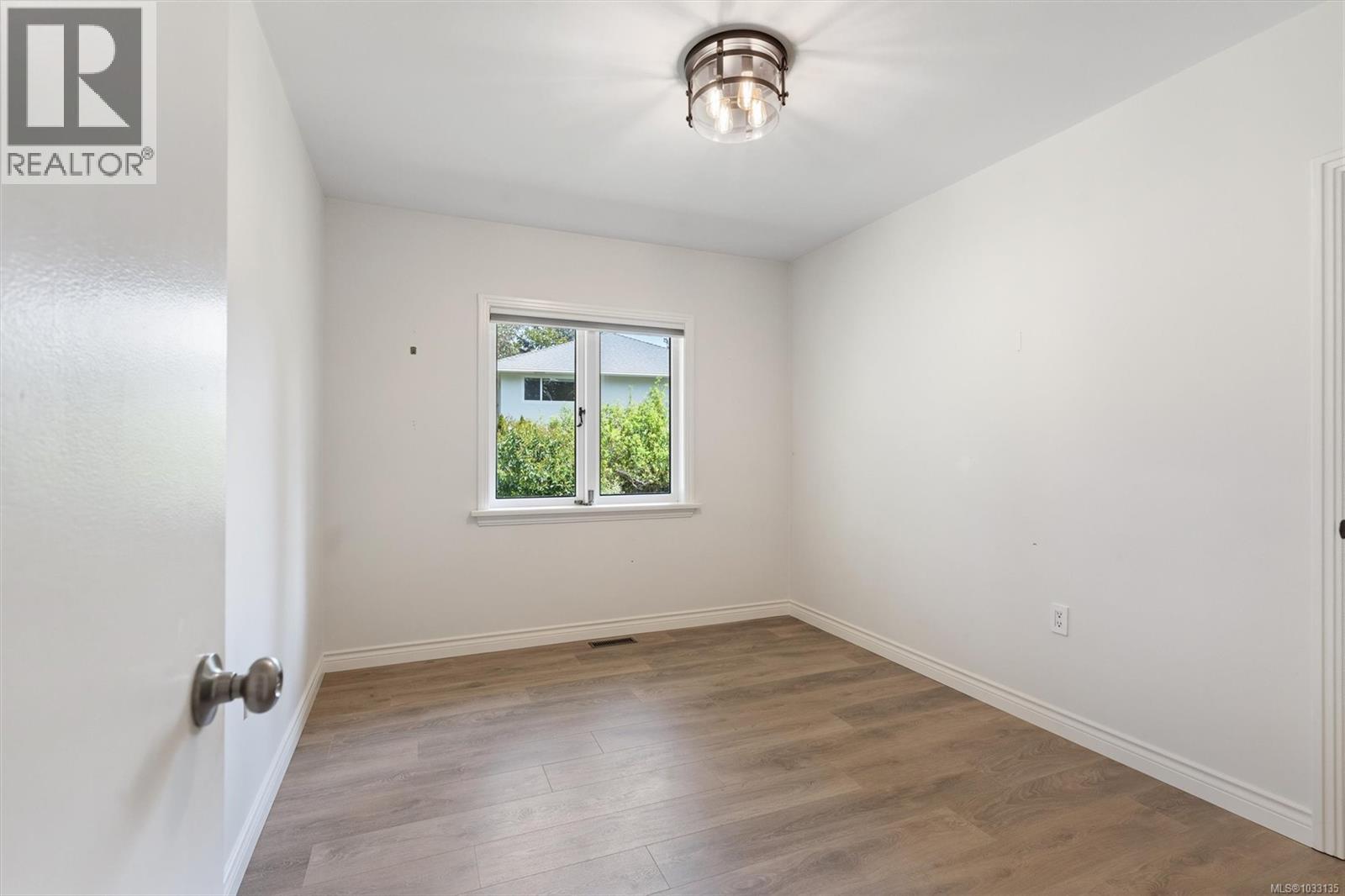 4047 Haro Rd - 20