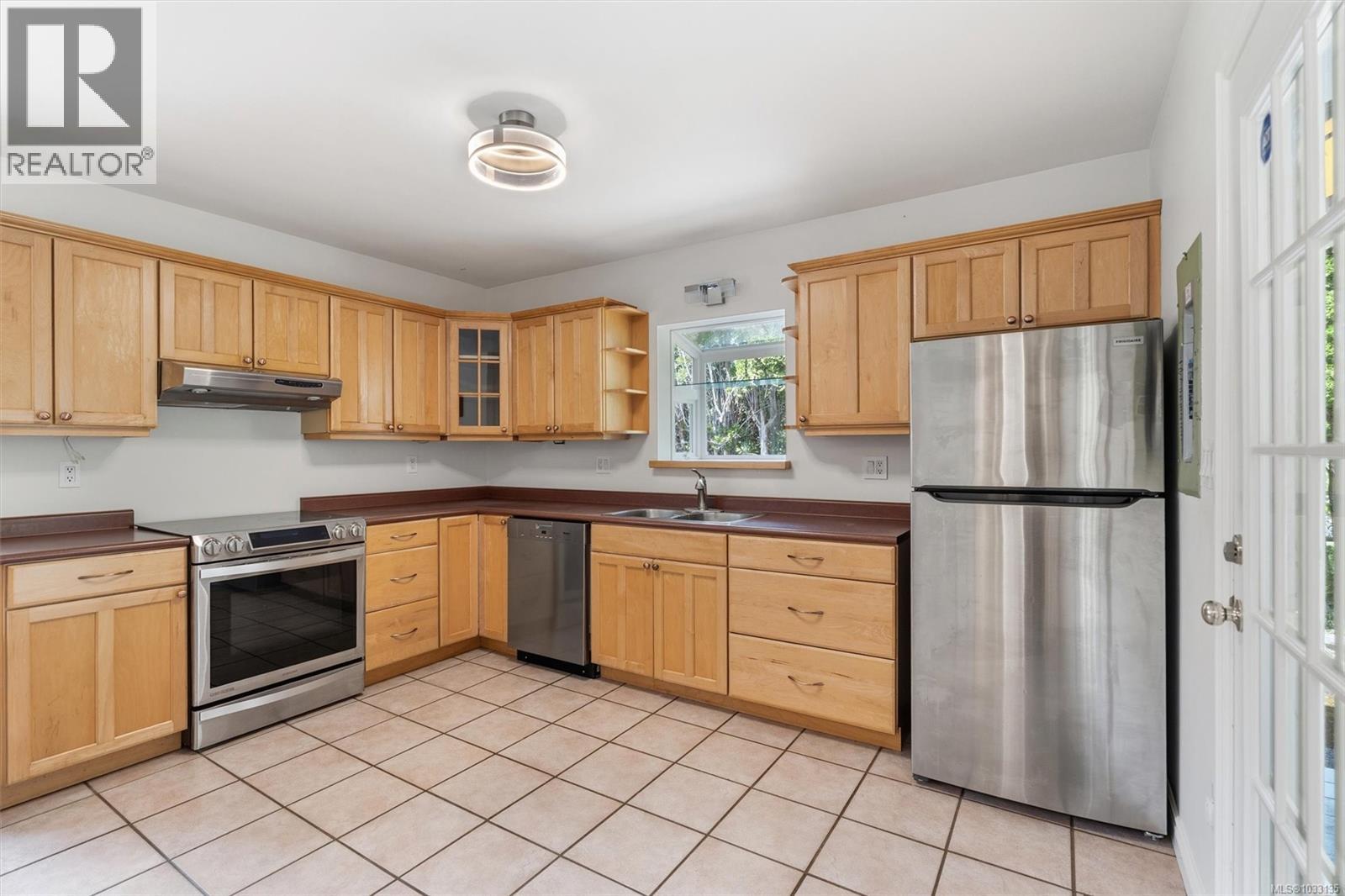 4047 Haro Rd - 10
