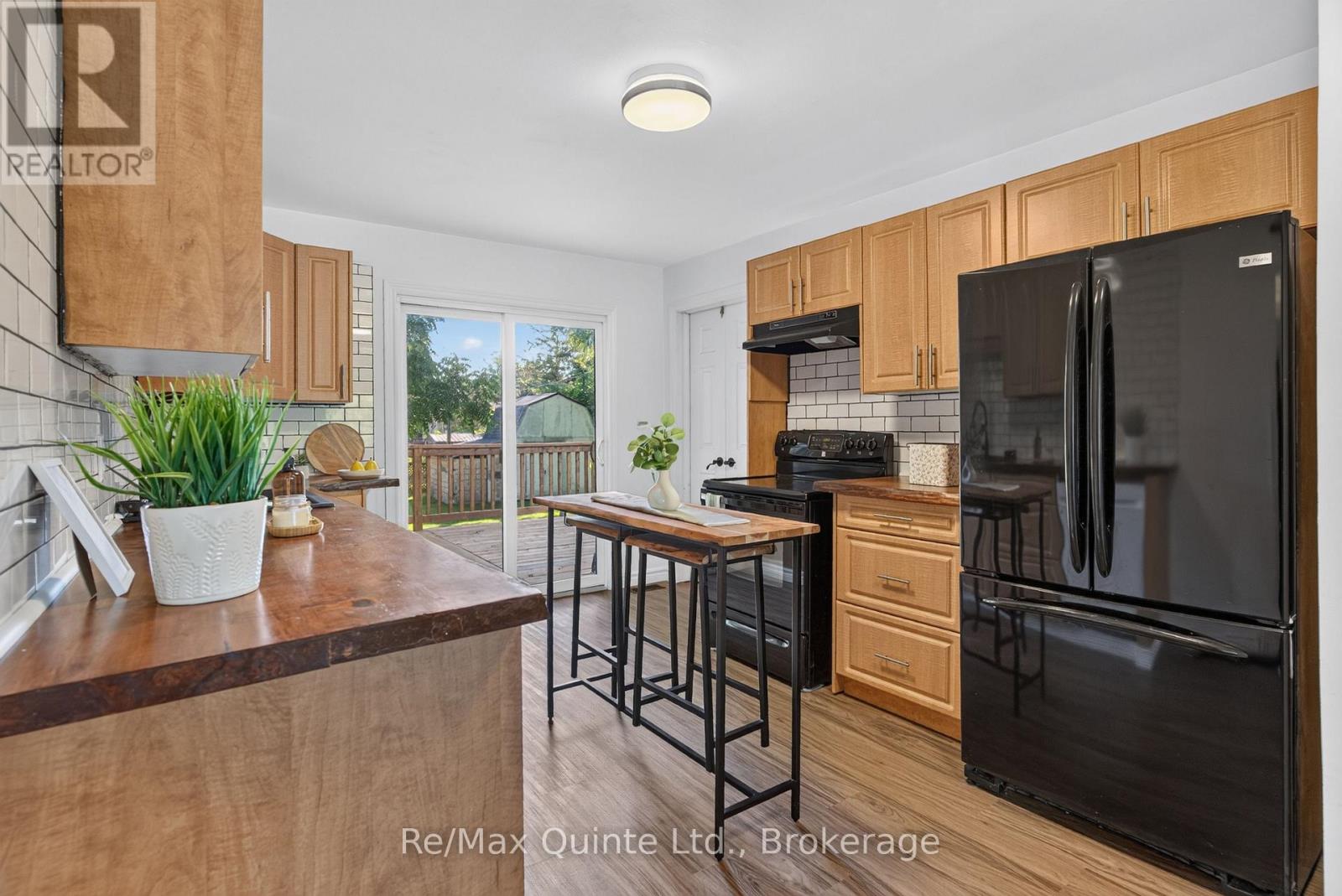 219 MARMORA STREET - 10