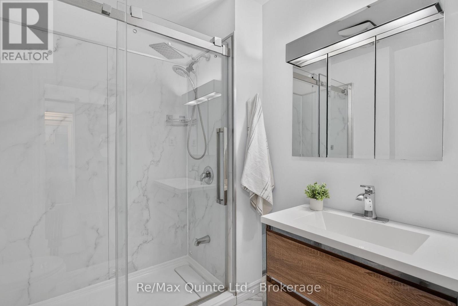 219 MARMORA STREET - 20