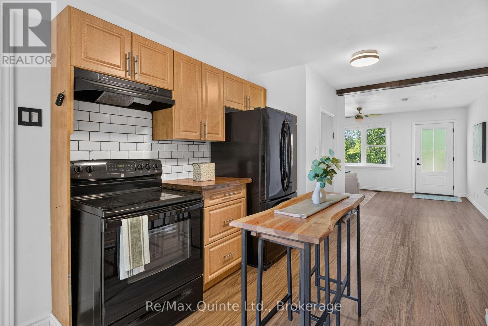 219 MARMORA STREET - 8