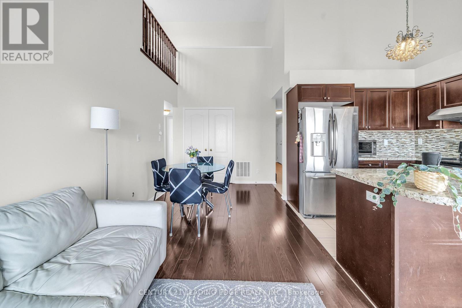 #53 653A WARDEN AVENUE - 13