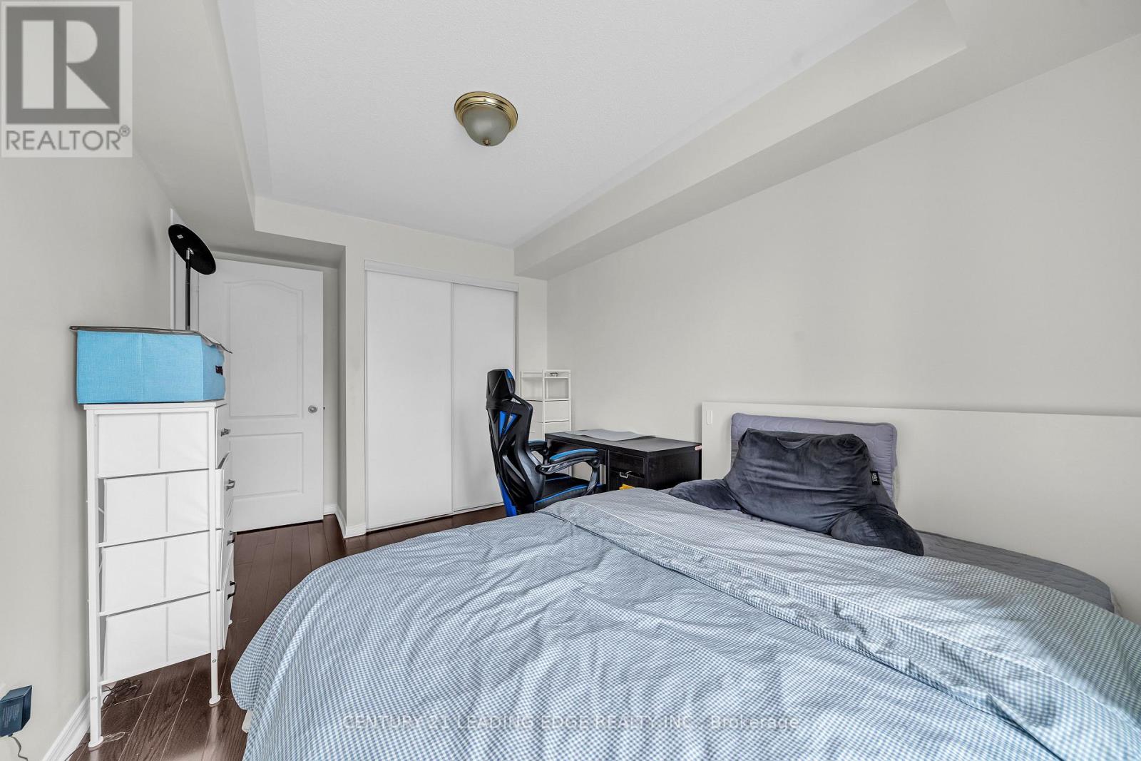 #53 653A WARDEN AVENUE - 30