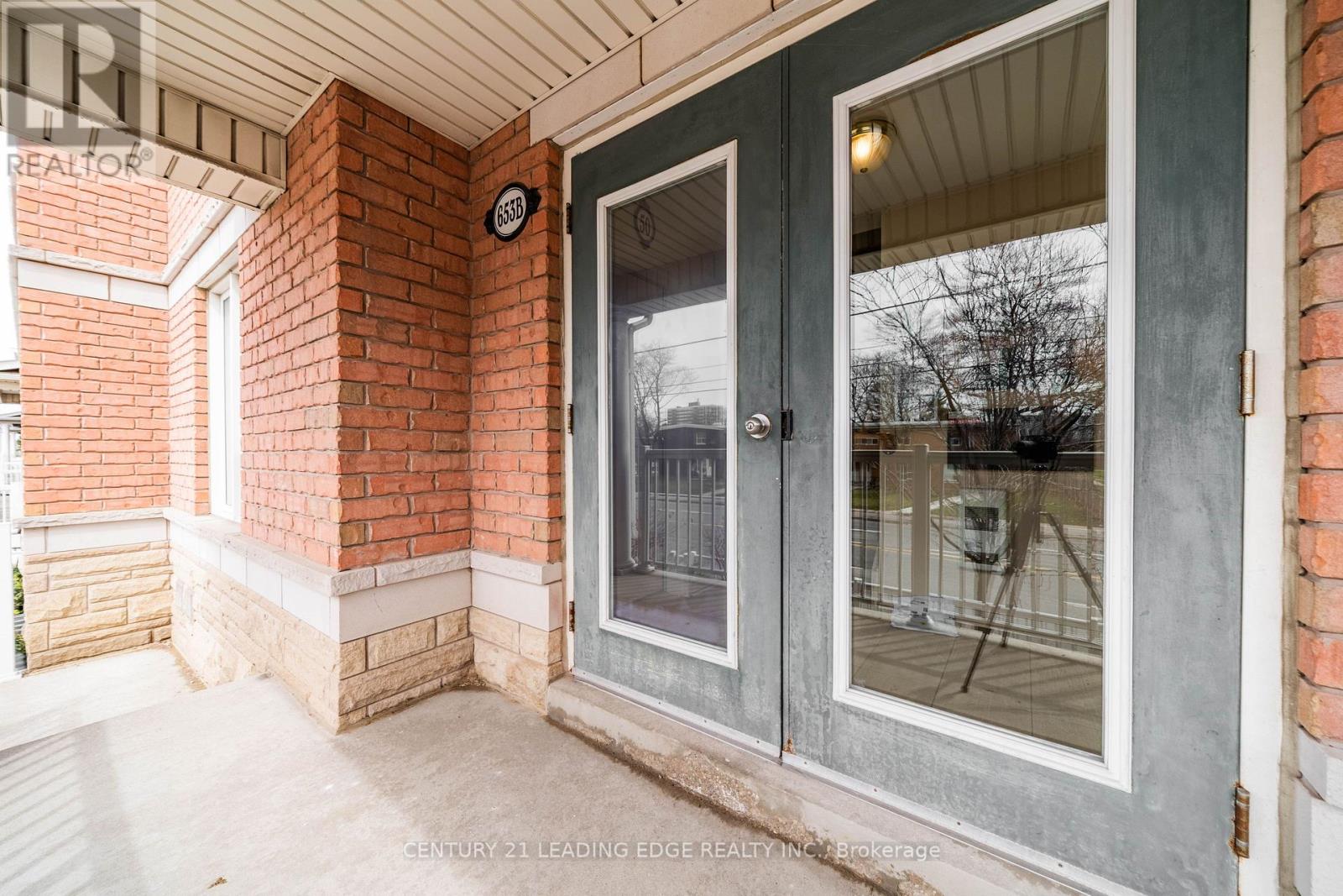 #53 653A WARDEN AVENUE - 6