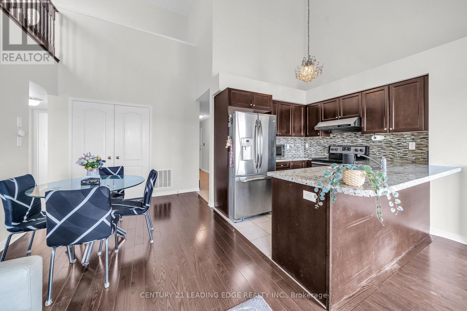 #53 653A WARDEN AVENUE - 9