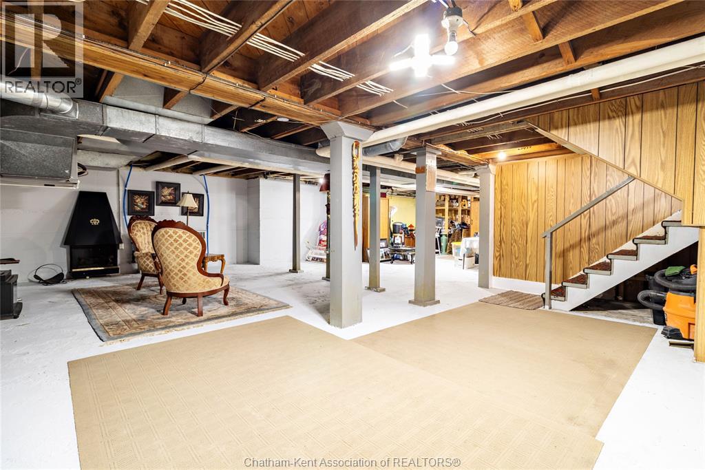 310 VICTORIA AVENUE - 35