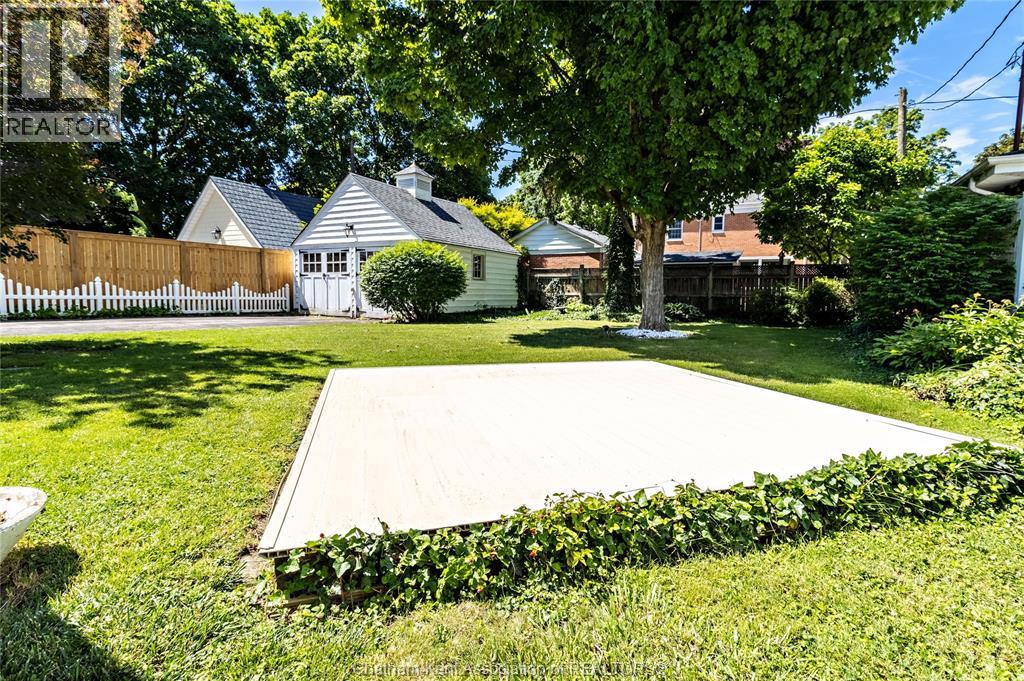 310 VICTORIA AVENUE - 43