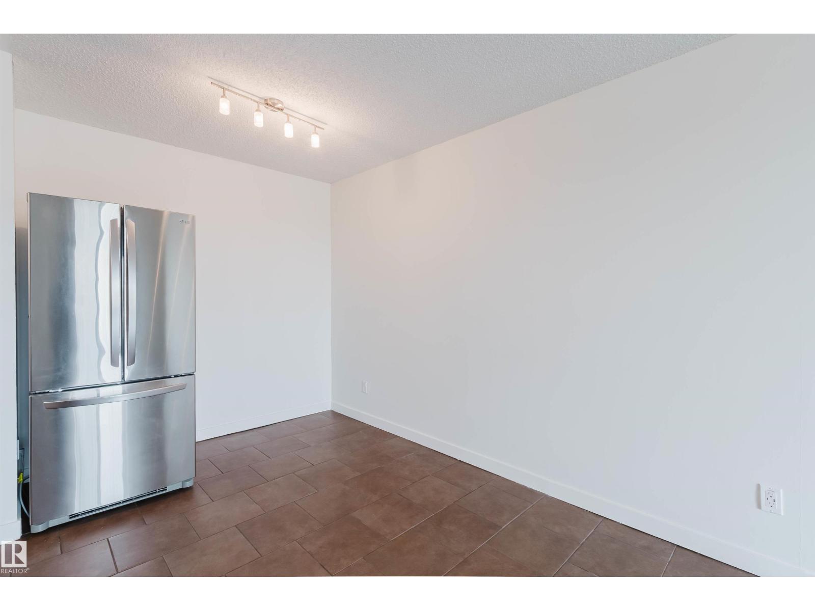 #408 10145 109 ST NW - 13