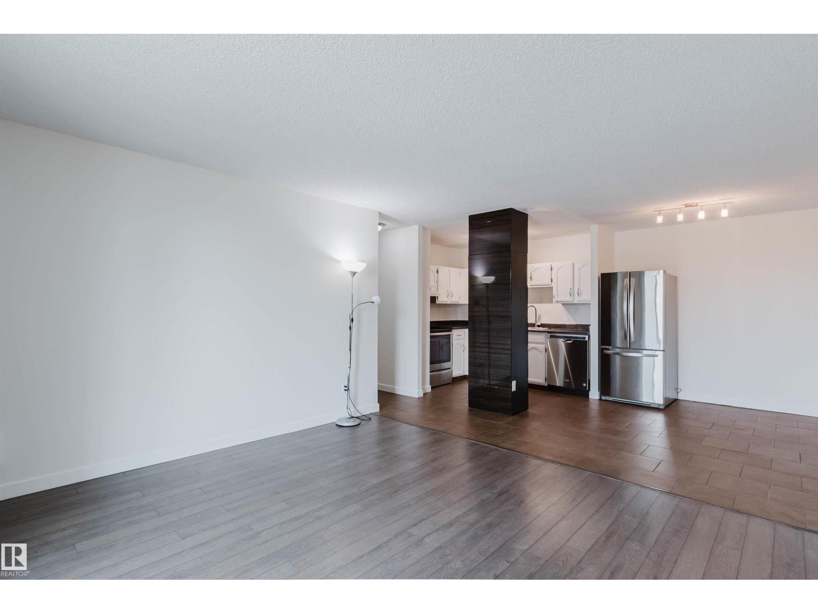 #408 10145 109 ST NW - 22