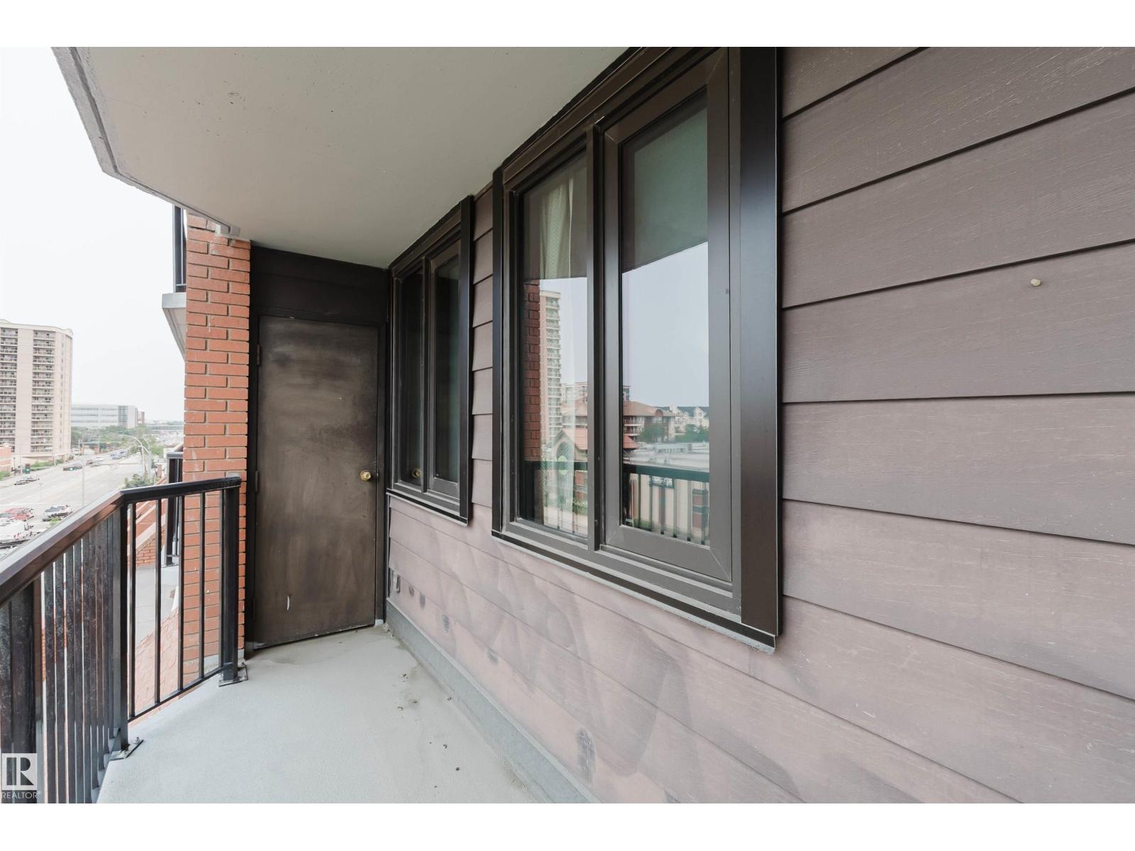 #408 10145 109 ST NW - 25