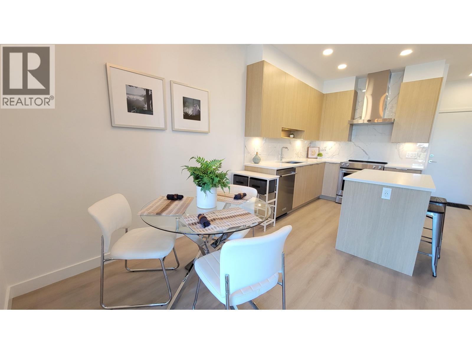 413 7799 17TH STREET, Burnaby — photo 3