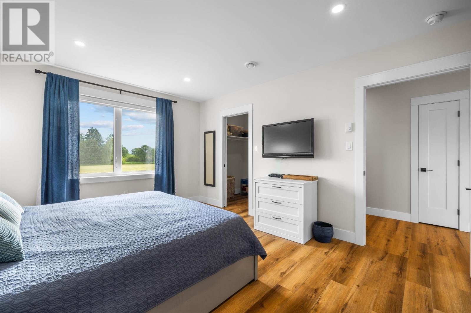 143 Wharf Road - 29