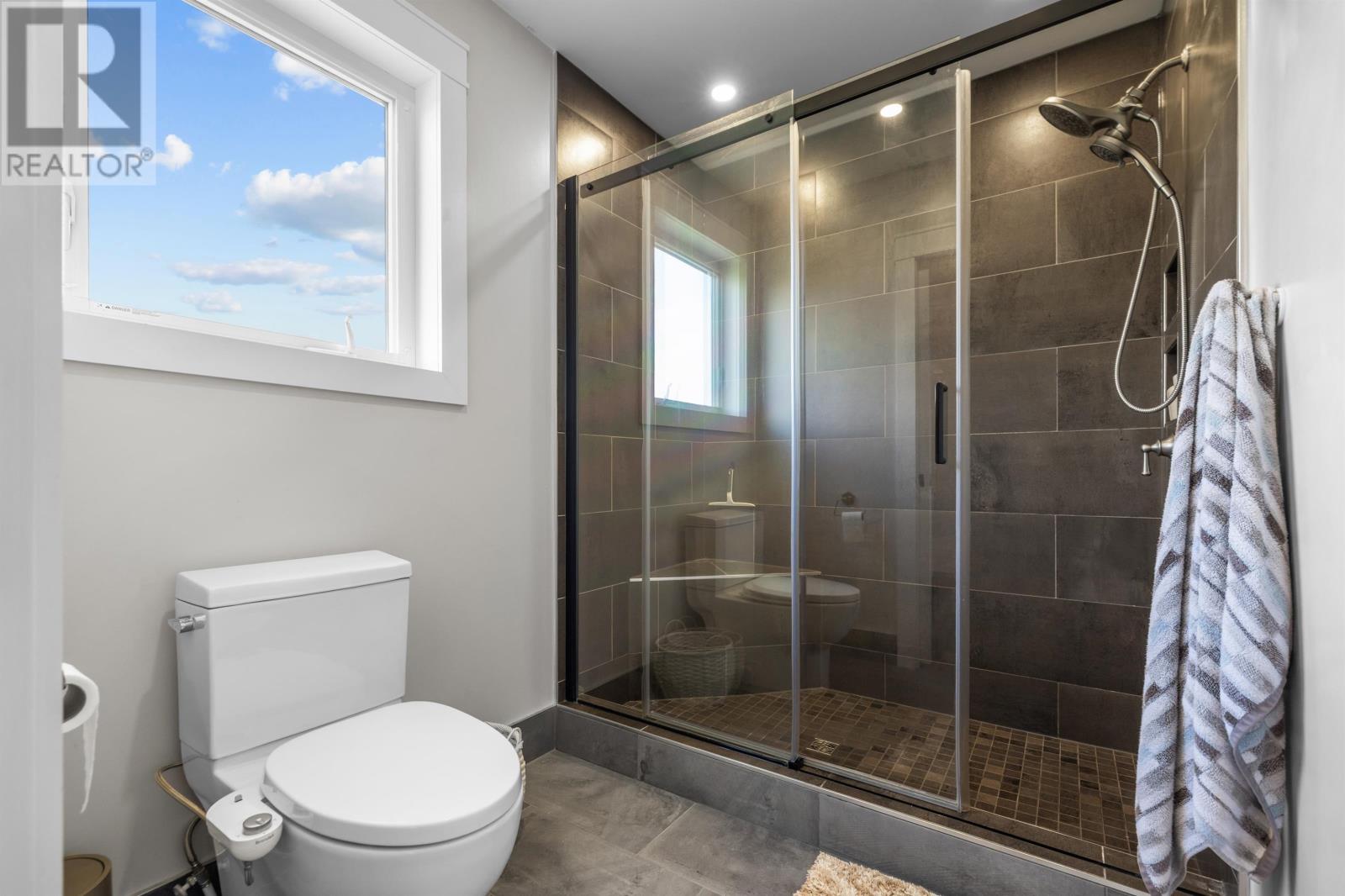 143 Wharf Road - 32