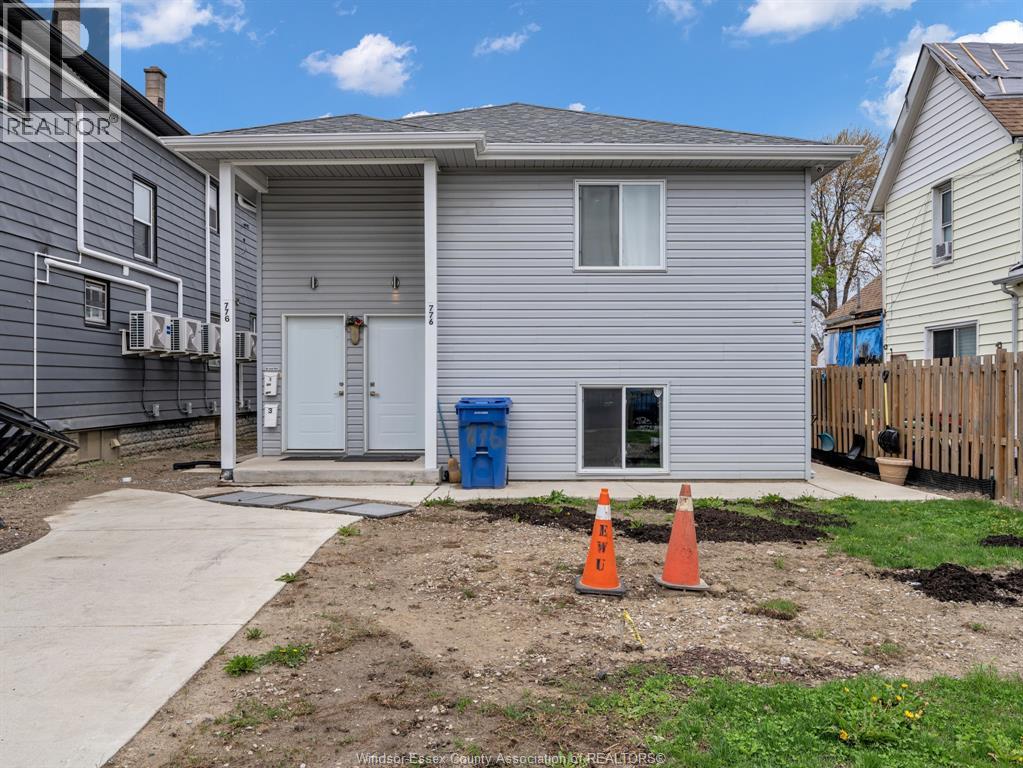 776 University Ave E - 49