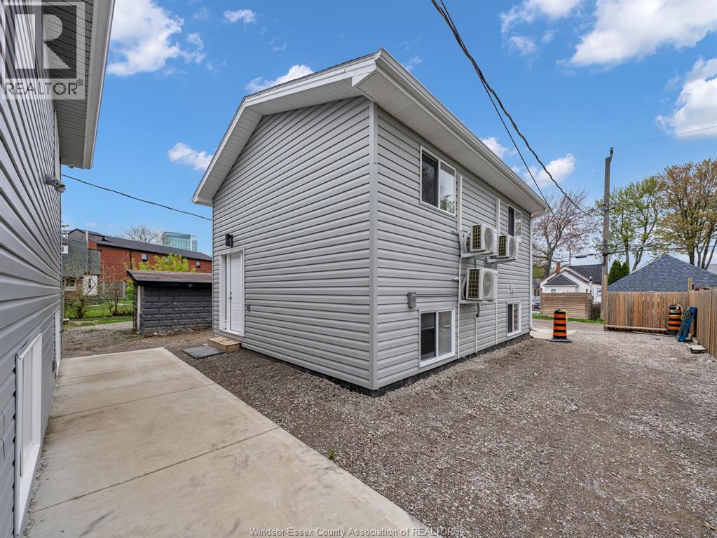 776 University Ave E - 5