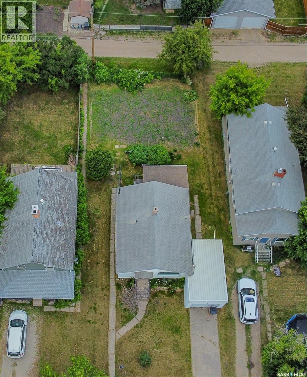 108 Crawford AVENUE E - 33