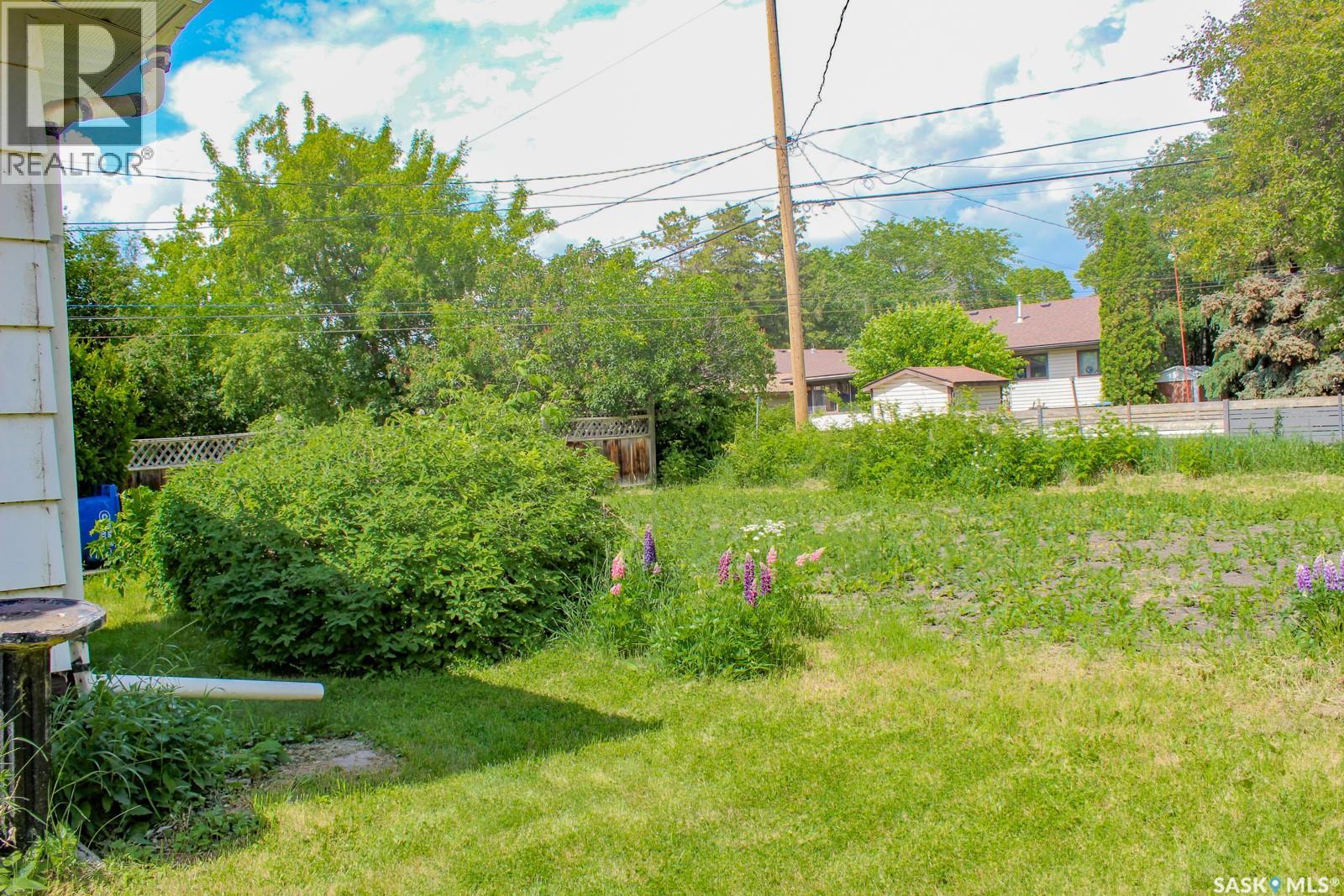 108 Crawford AVENUE E - 30