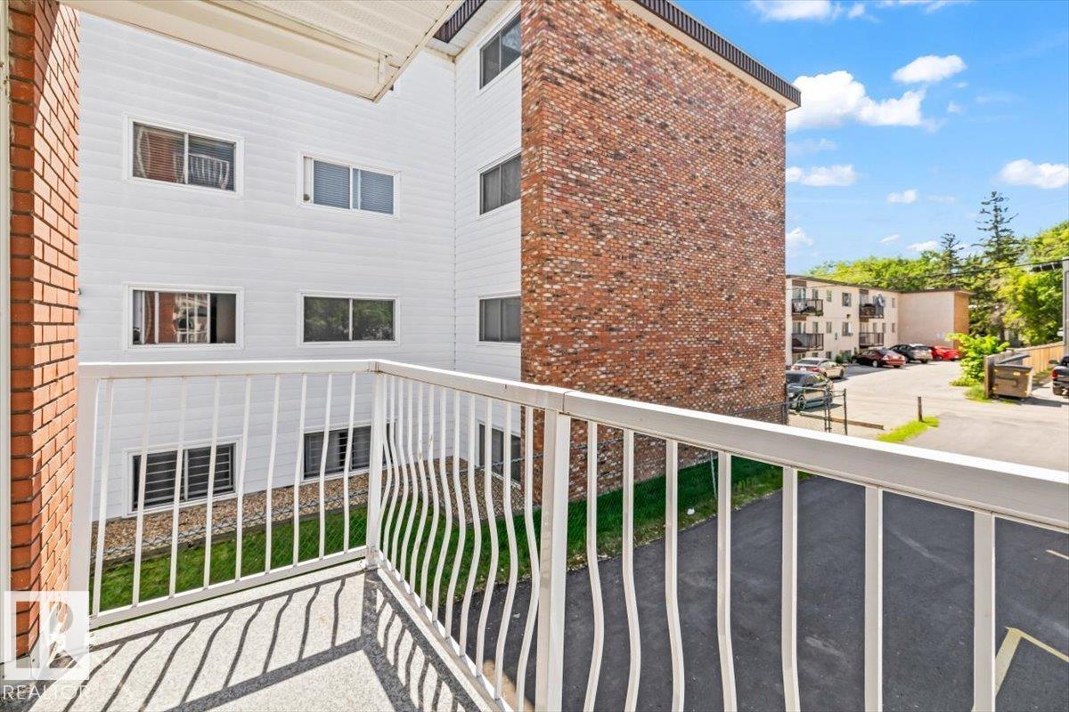 #202 10330 113 ST NW - 19