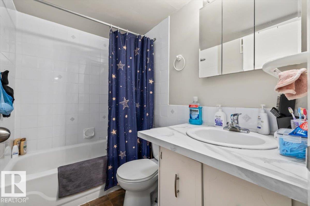 #202 10330 113 ST NW - 17