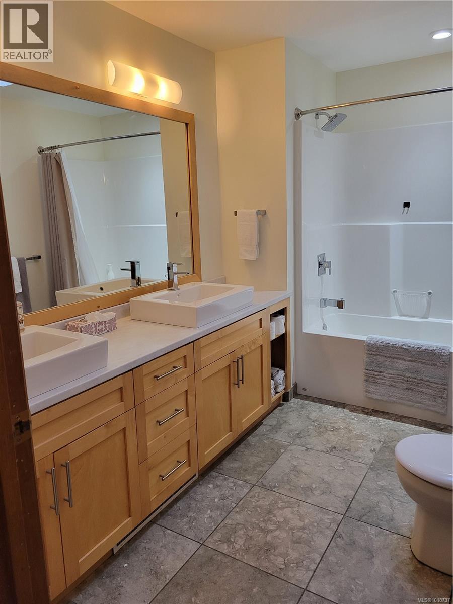 3910 Island Hwy S - 20