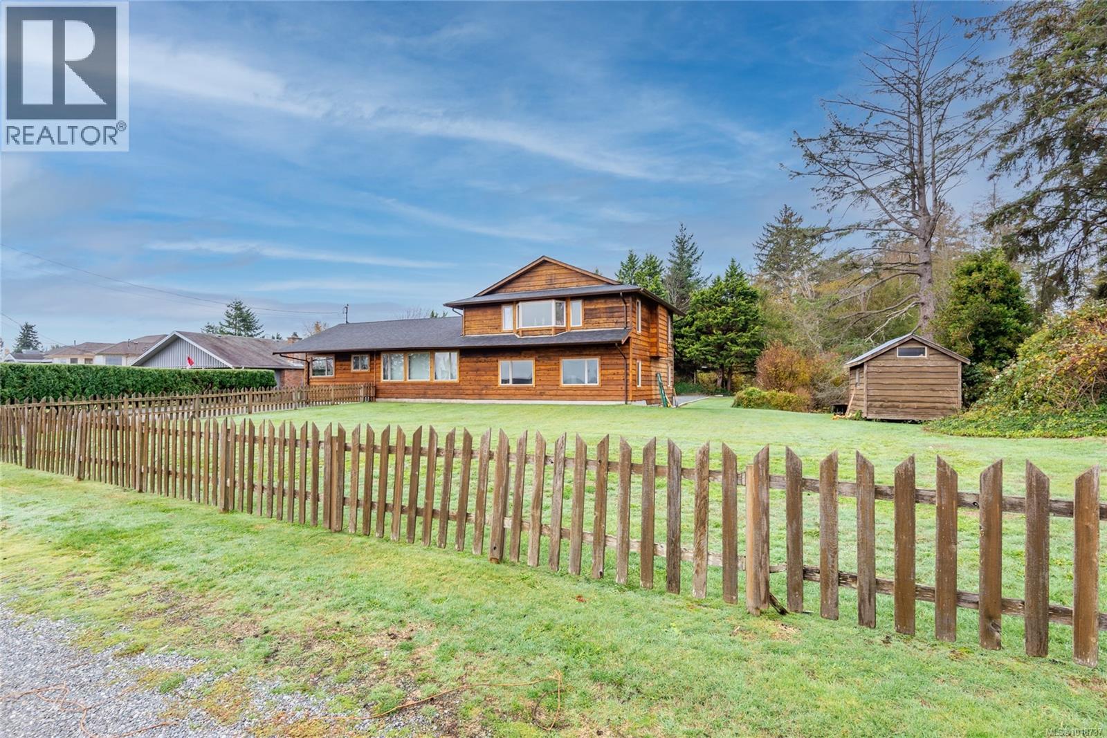 3910 Island Hwy S - 34
